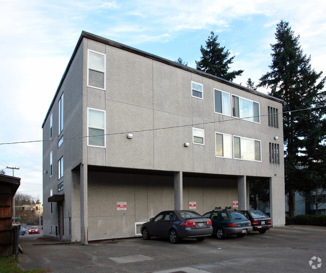 Photo - 5221 Ravenna Ave NE