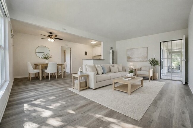 Photo - 1811 W Sallie Ln Unidad 7