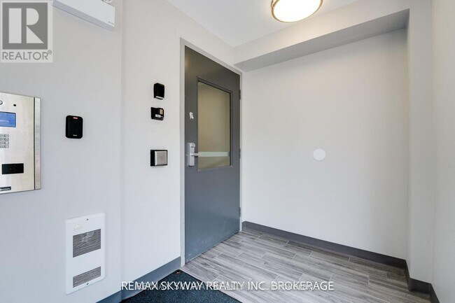 Photo - 275 Larch St Unité H203
