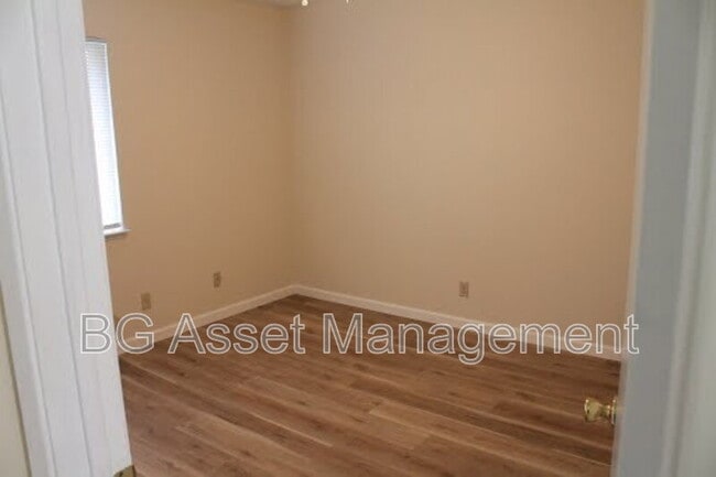 Photo - 3112 Groom Dr