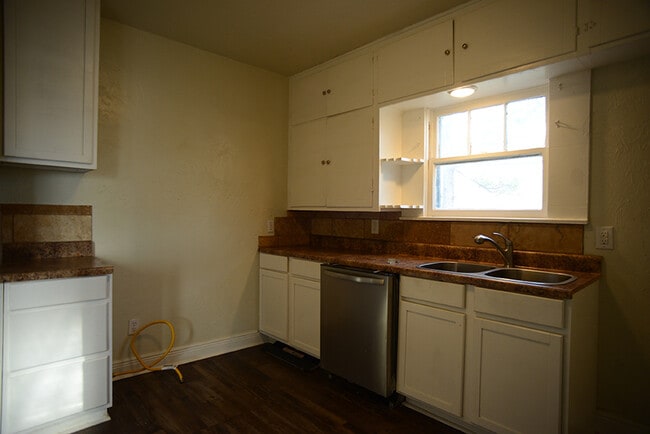 Photo - 3612 W Park Pl