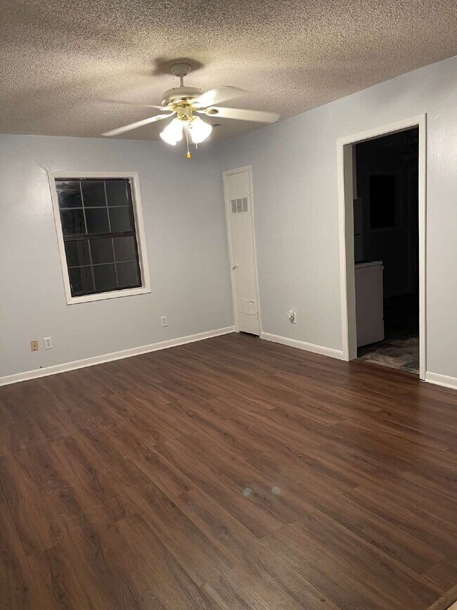 Photo - "Charming 3-Bedroom Home in Jonesboro - Co...