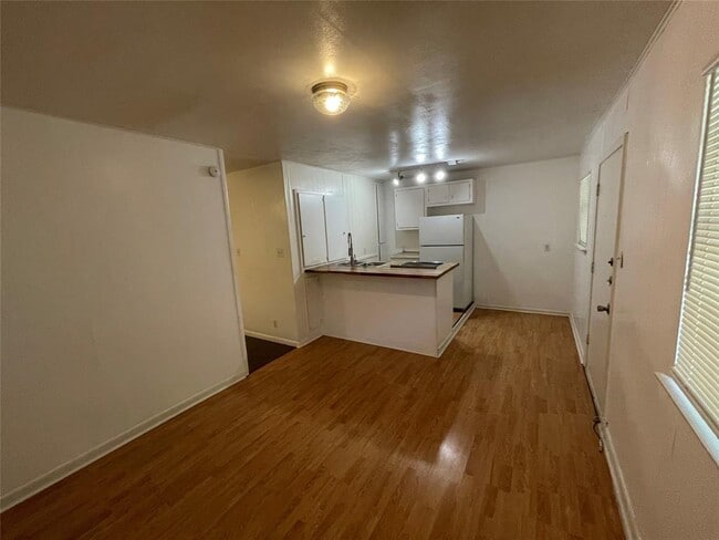 Photo - 2711 Hemphill Park Unit 11F- (A203)