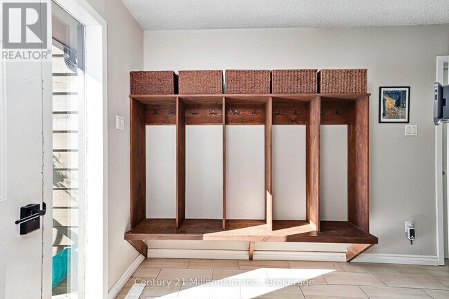 Photo - 129 Edward St