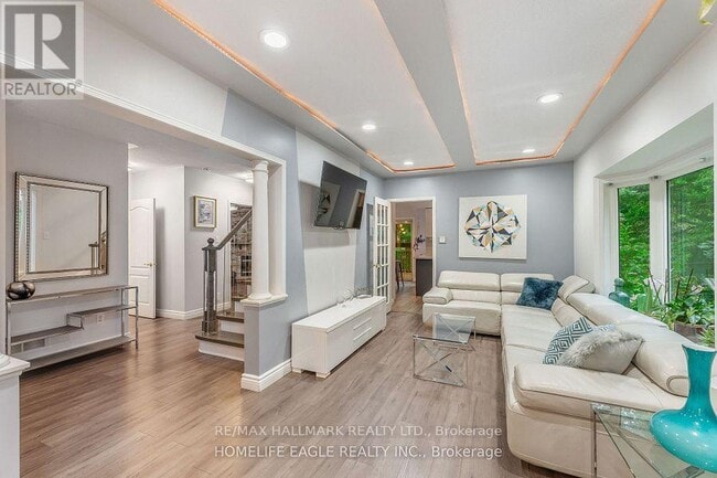 Photo - 410 Clearmeadow Blvd