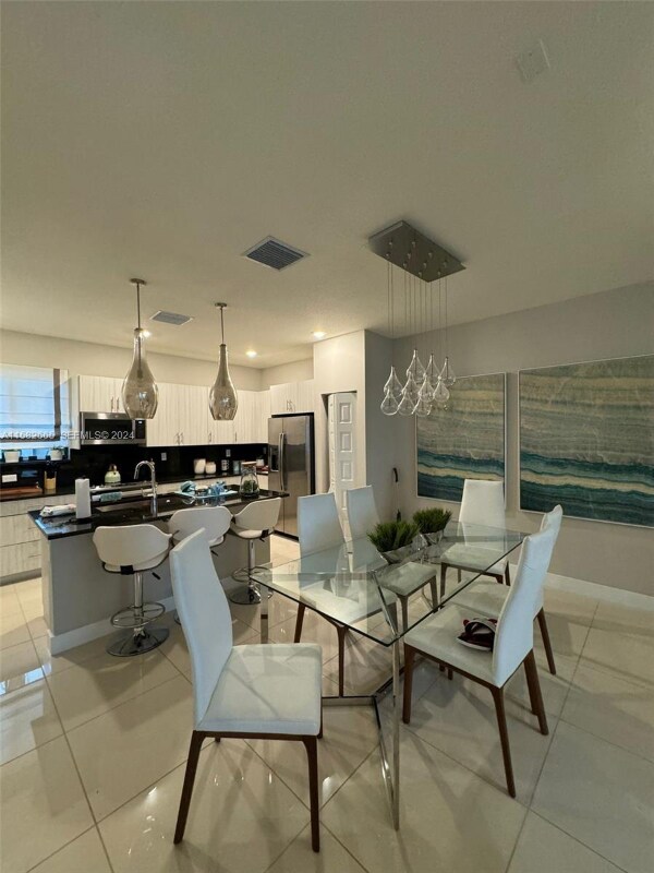 Photo - 4718 NW 84th Ave