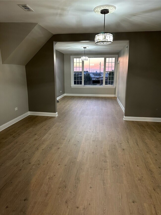 Photo - 4621 S Archer Ave