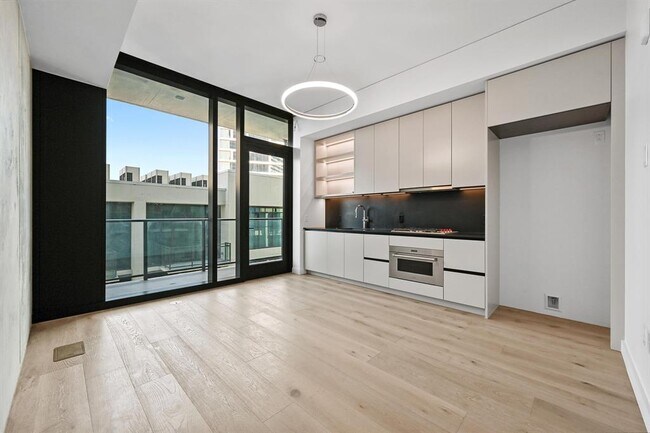 Building Photo - 610 Davis St Unit 3106 Rental