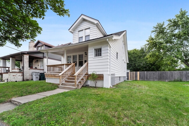 Photo - 164 W Muir Ave