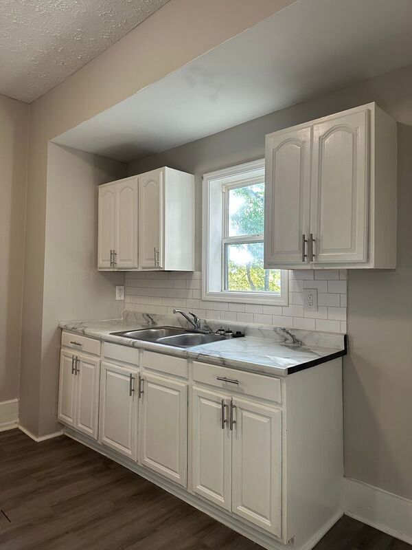 Photo - 896 Ellsworth Ave