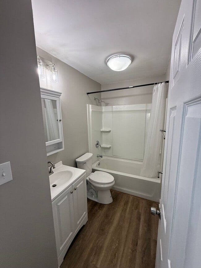 Photo - Completely remodeled 3 Bedroom Ranch Home for Rent