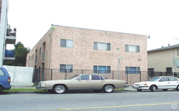 Photo - 124-128 E 12th St