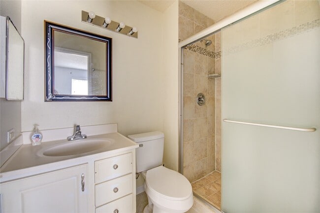 Building Photo - 2927 Great Lakes Ave