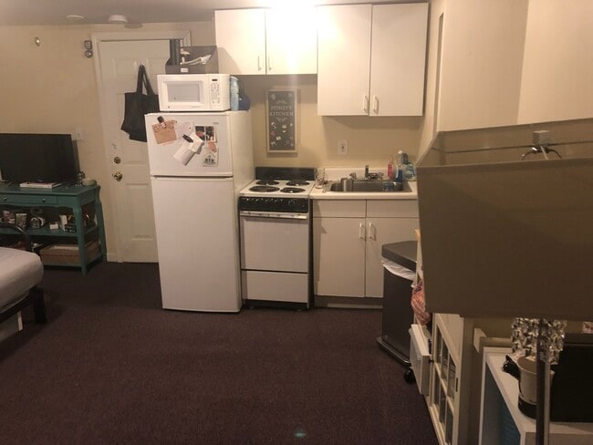Building Photo - 43 Anderson St Unit 1 Rental