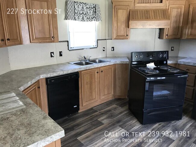 Photo - 227 Stockton St