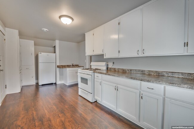 Building Photo - 581 Mt Vernon St Unit 581 A Rental