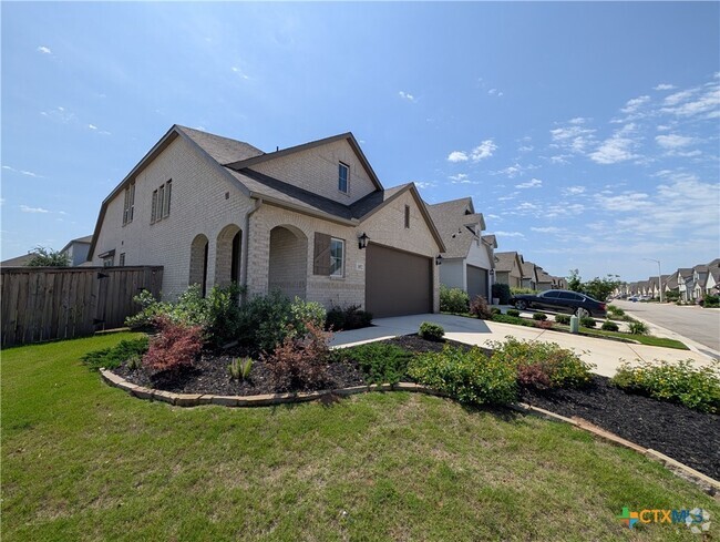 Building Photo - 1052 Easy Gruene Rental