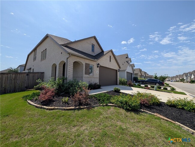 Building Photo - 1052 Easy Gruene Rental