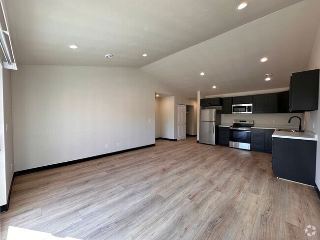 Building Photo - 1738-1740 Eldorado Dr Rental
