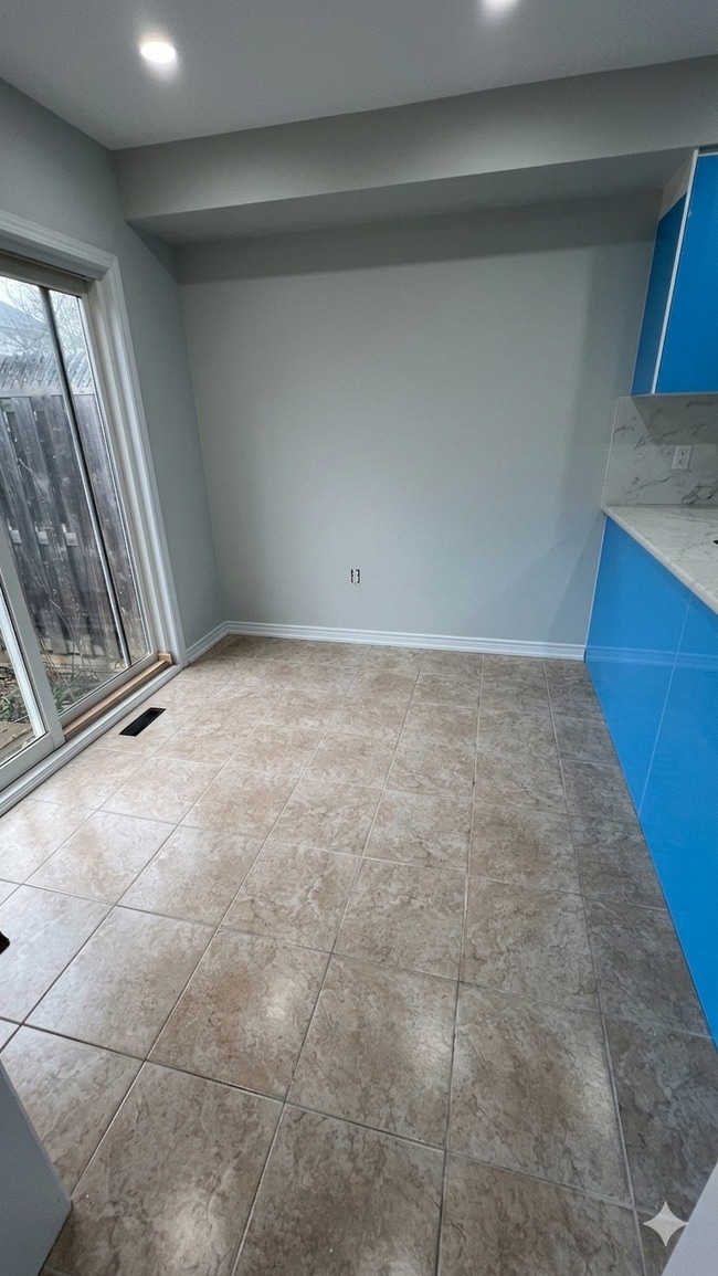 Photo - 236 Blackburn Dr