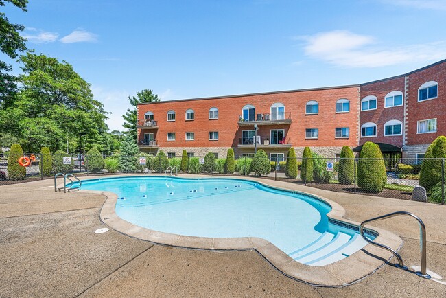 Photo - 42 Loomis St Unidad 217