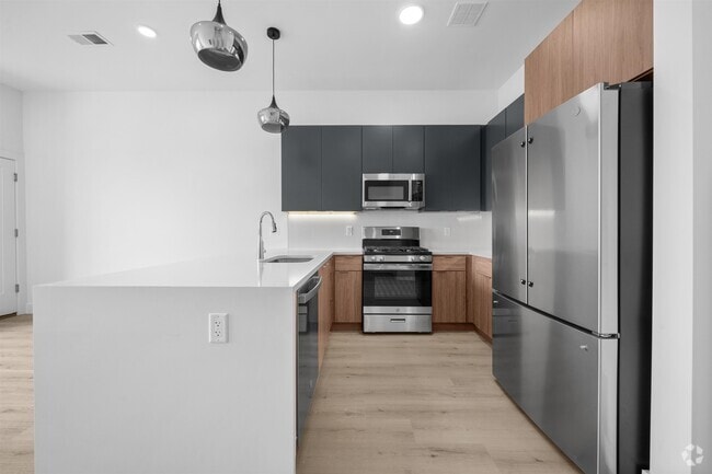Building Photo - 17 Ave E Unit 406 Rental