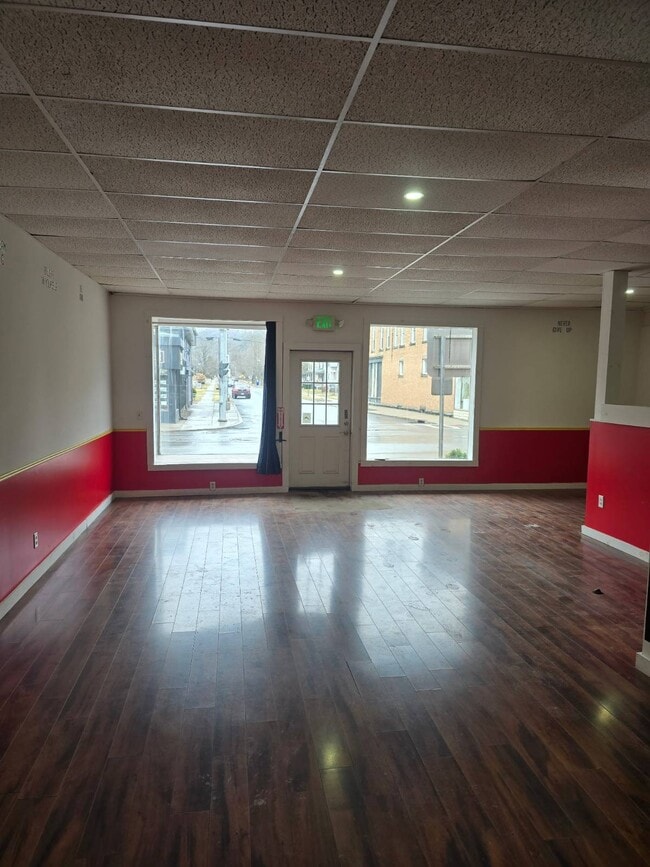 Photo - 145 Delaware St