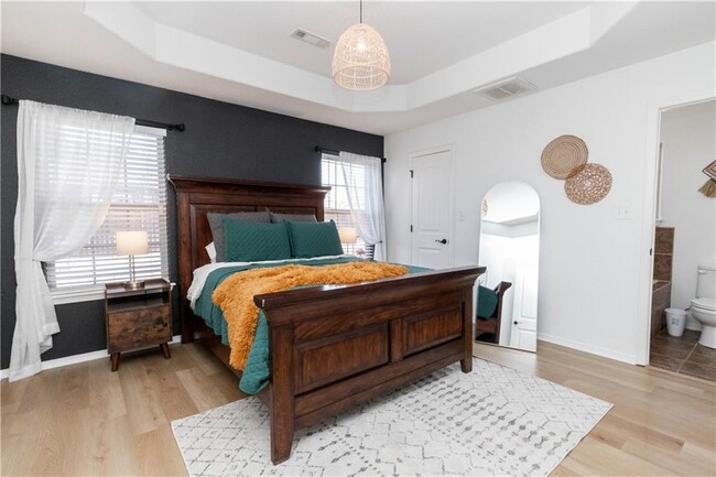 Photo - 951 Glass St