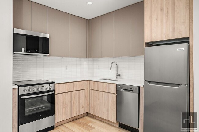 Photo - BRUCKNER BOULEVARD Unit 212