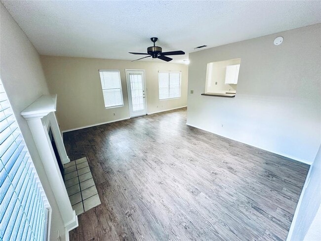 379 Fantail Loop