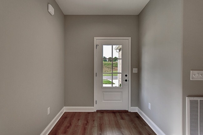 Photo - 2078 Haystack Cir