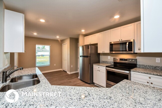 Photo - 1305 NE 34th Ln