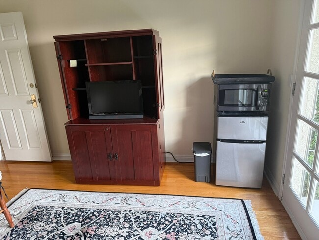 Photo - 102 E Buena Vista Ave