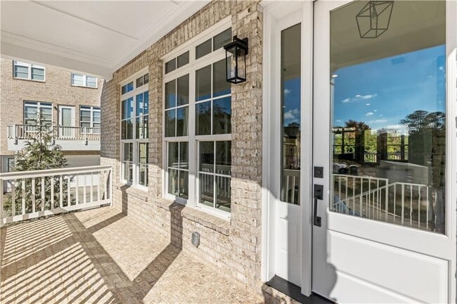 Photo - 2035 Parkside Ln