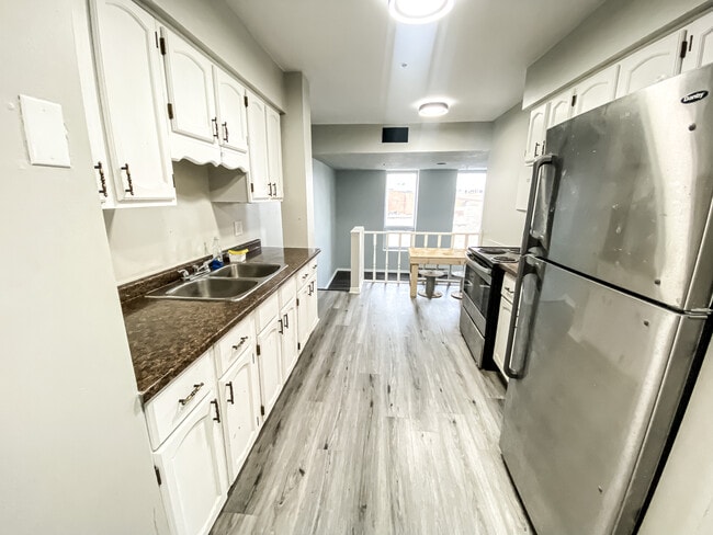 Photo - 302-51 King Street West Brockville Ontario K6V 3P8 Unit 302