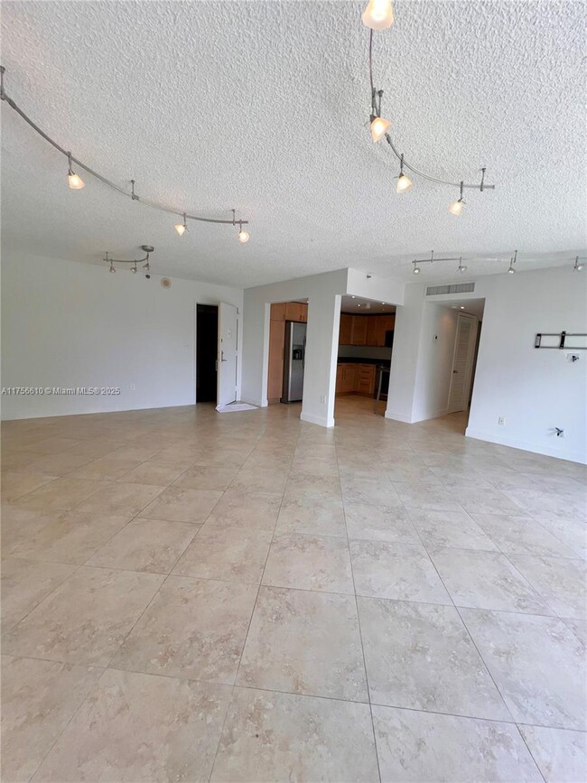 Photo - 17600 N Bay Rd Apartment Unit N304