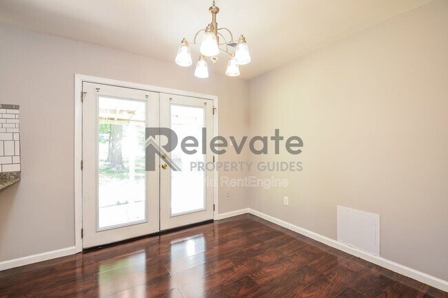 Photo - 523 Petty St