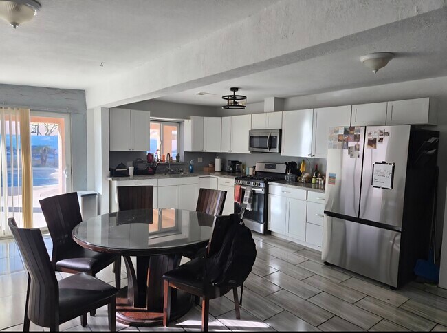 Photo - 106 S 29th Ave