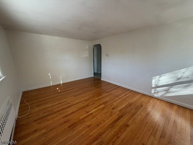 Photo - 362-366 Preakness Ave