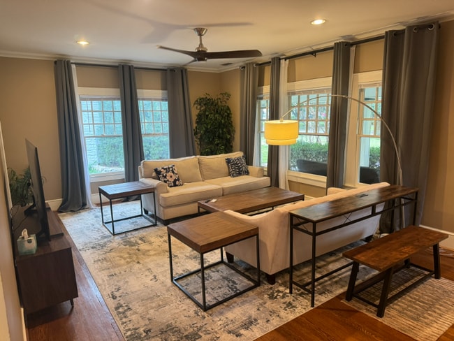 Photo - 5825 Belmont Ave Unit 0