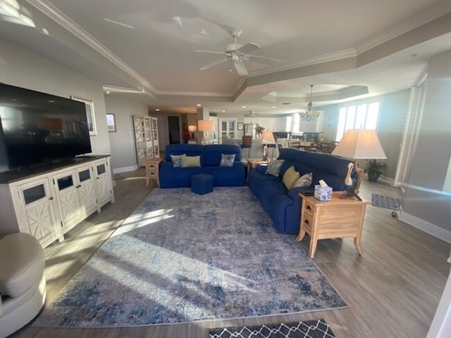 Photo - 3 bedroom 3 bathroom Luxury Condo