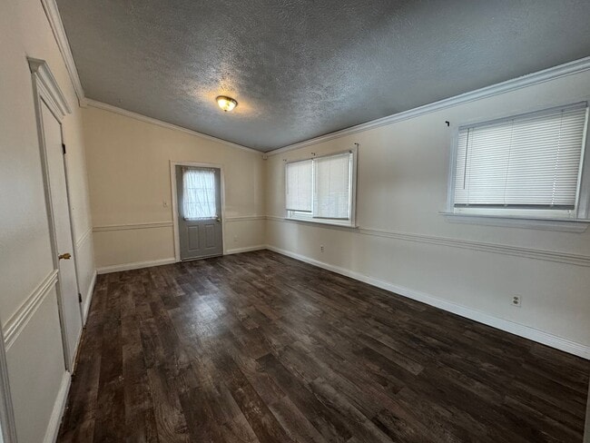 Photo - 5508 Meckes Ln