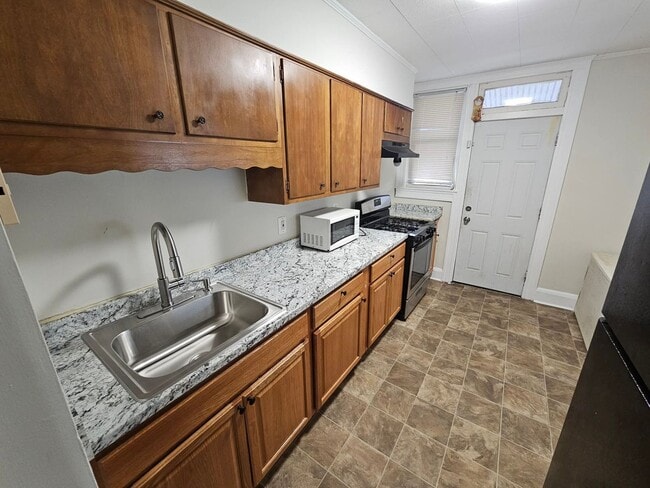 Photo - 2 Bedroom 1 Bathroom in Belair-Edison