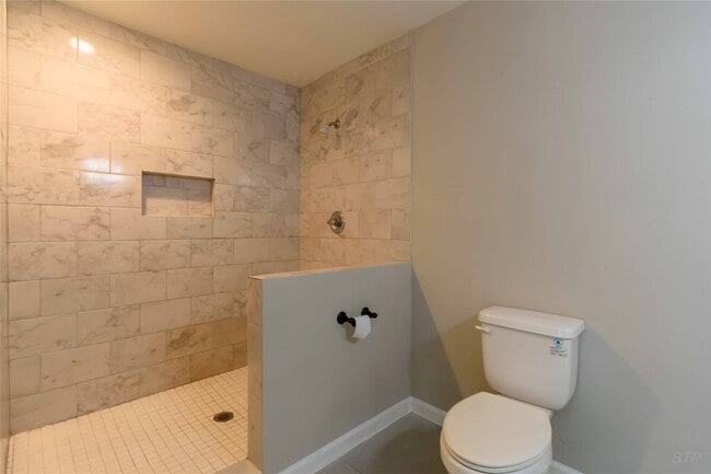 Building Photo - 126 Red Ripple Rd Rental
