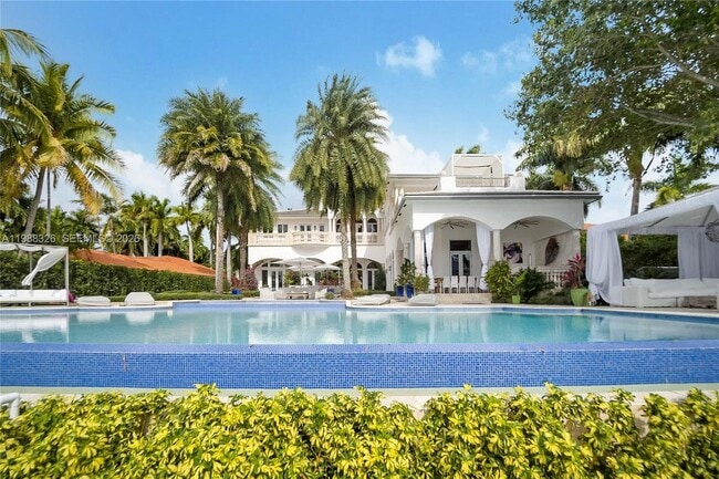 Building Photo - 100 Palm Ave