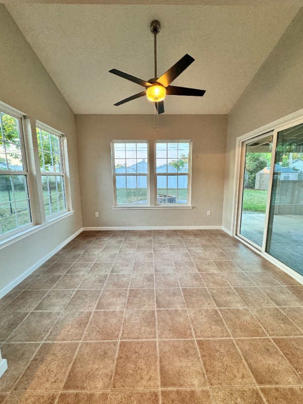 Photo - 5101 Oak Ave