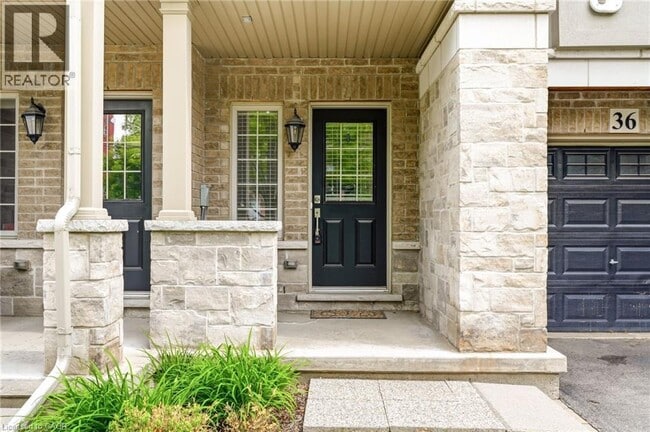 Photo - 2086 Ghent Ave