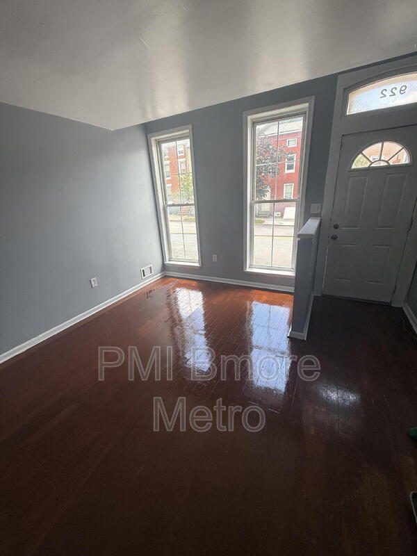 Photo - 922 W Lombard St