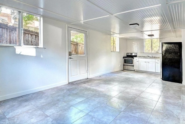 Photo - (2026 Pre-Leasing) Beautiful 3 Bed / 1 Bath Garden Apartment in Prime Boulder Location!