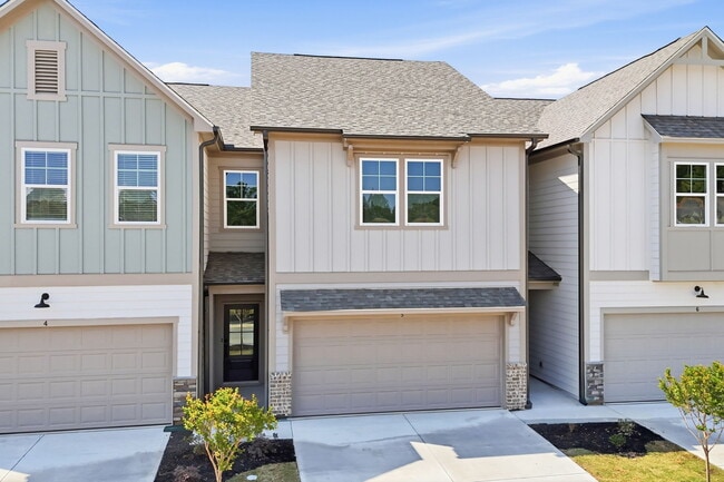 Building Photo - 299 Summit Dr W